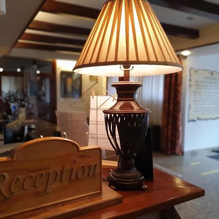 Pensiunea Floarea Soarelui Brasov Bagian luar foto