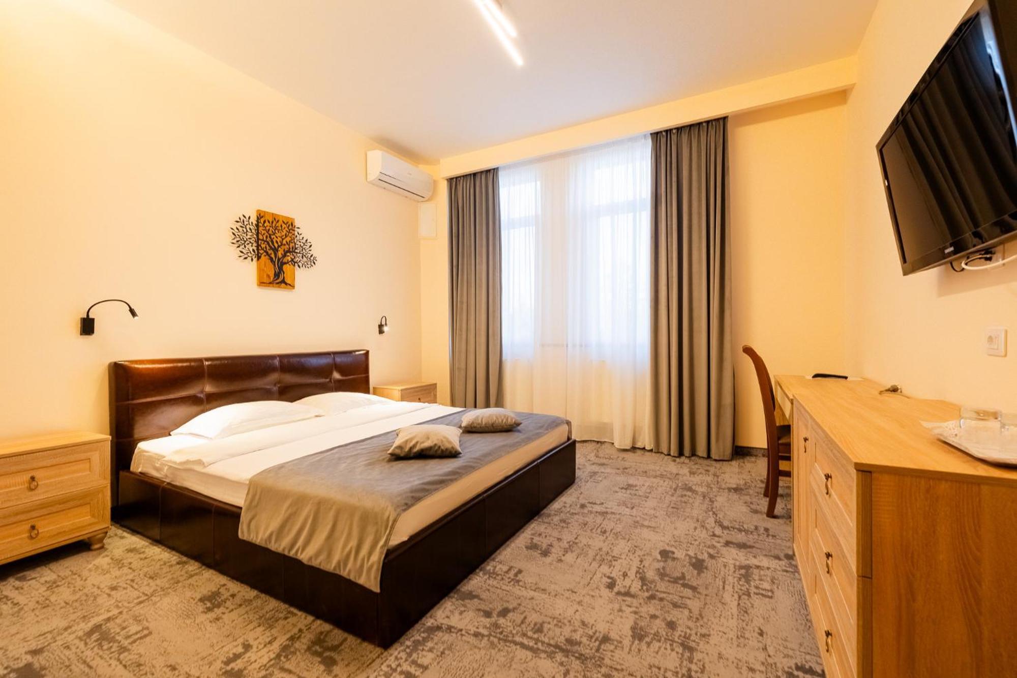 Pensiunea Floarea Soarelui Brasov Bagian luar foto